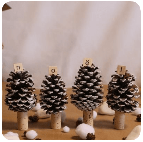 sapin de Noël écolo en pomme de pin